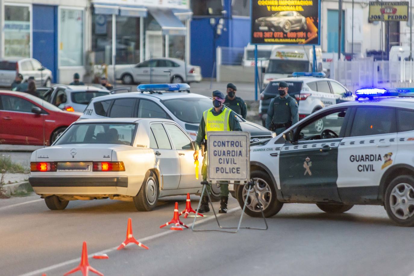 Fotos: La movilidad en la Región sigue bajo estricta vigilancia policial