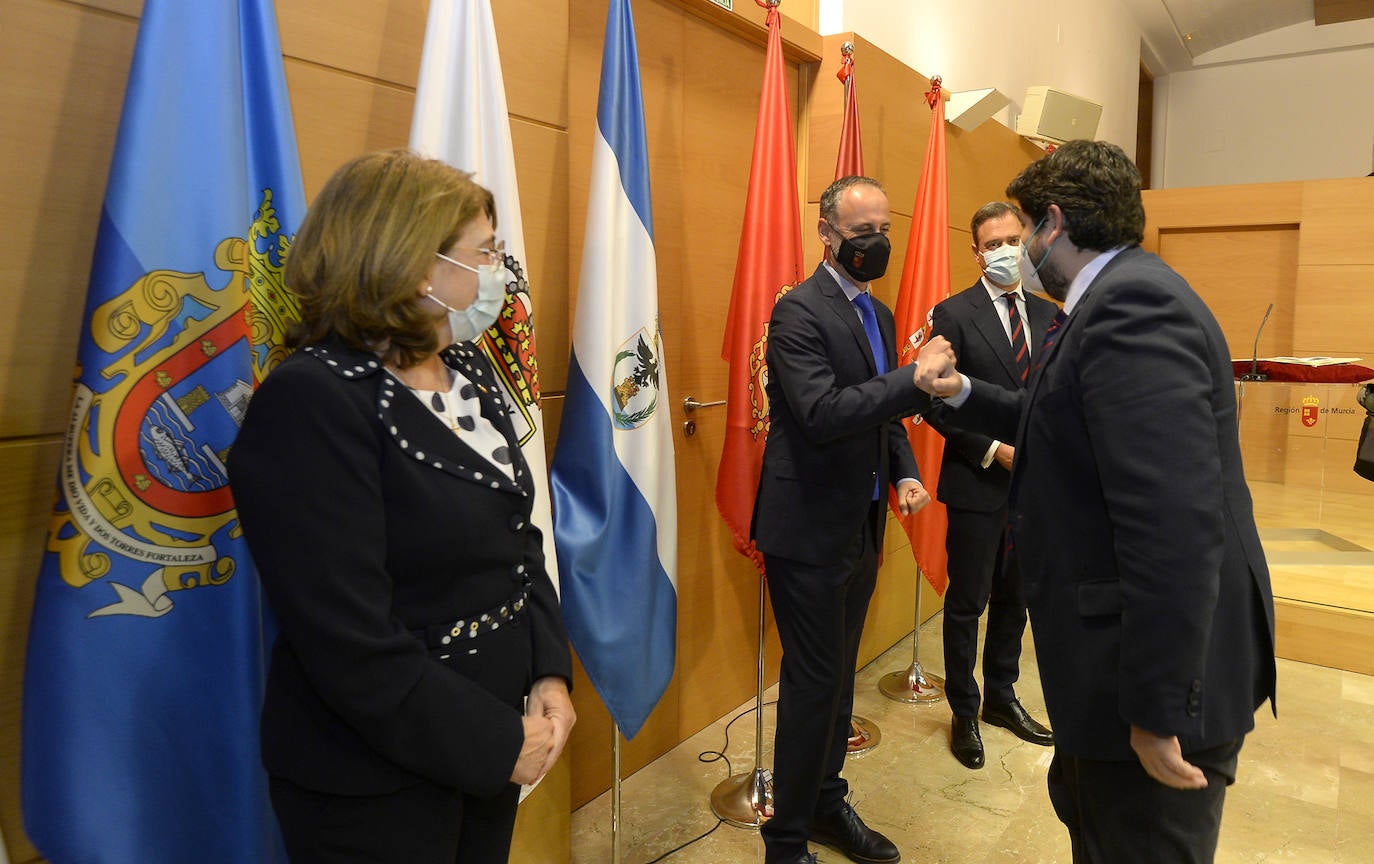 Fotos: Los nuevos consejeros de la Comunidad Autónoma toman posesión