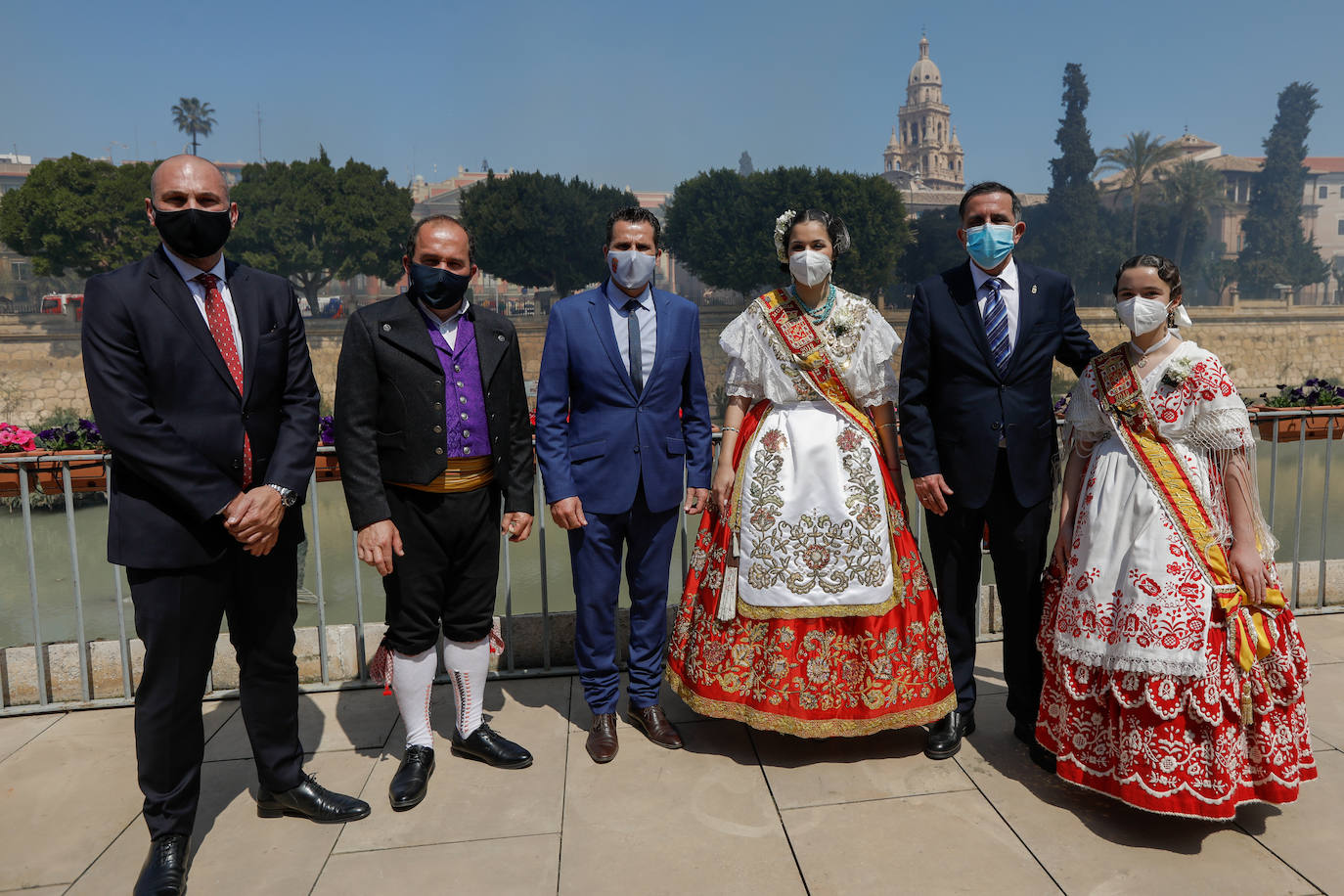 Fotos: La &#039;tronaera&#039; huertana cubre de color el cielo de Murcia