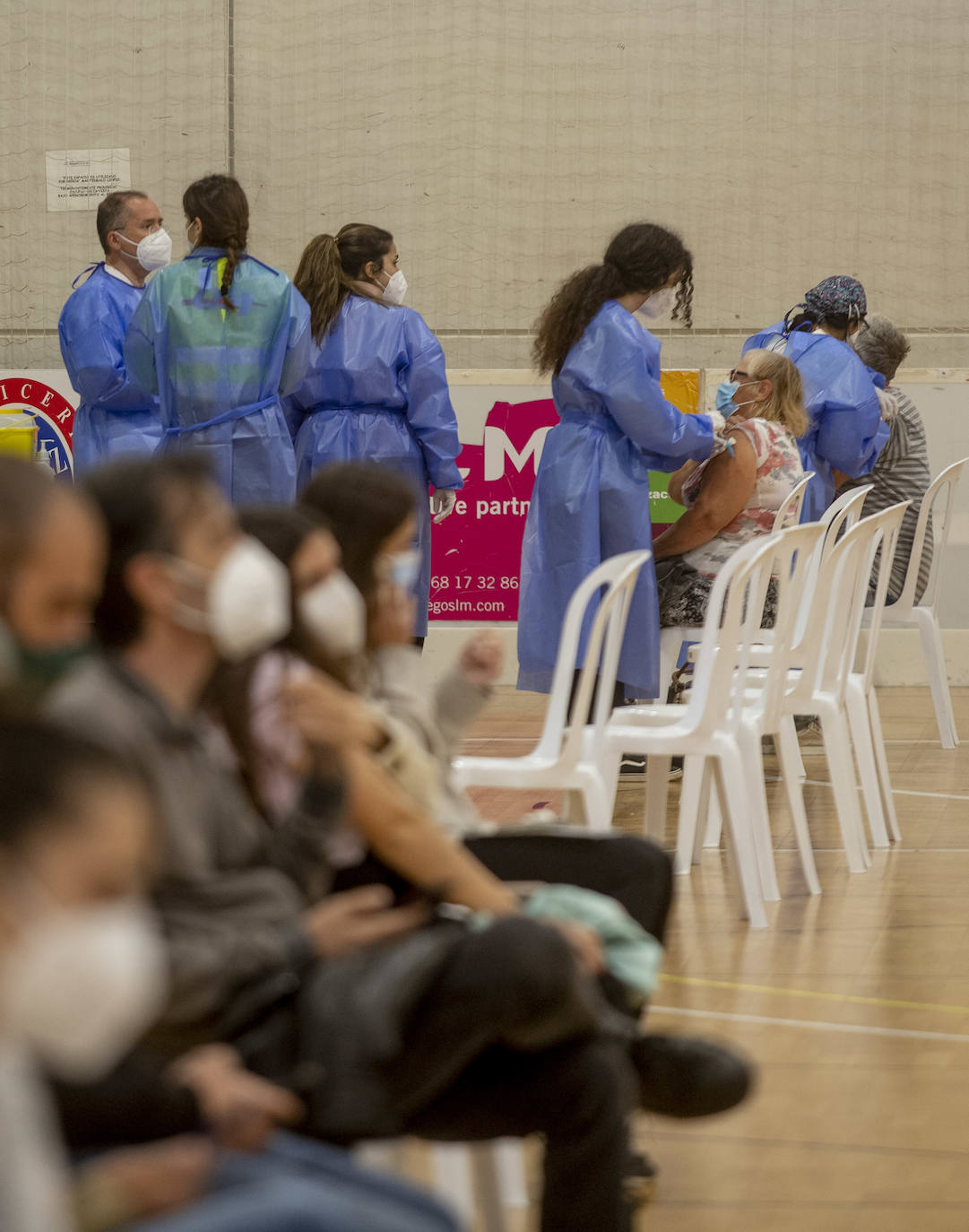 Fotos: Colas en Cartagena para vacunarse con AstraZeneca