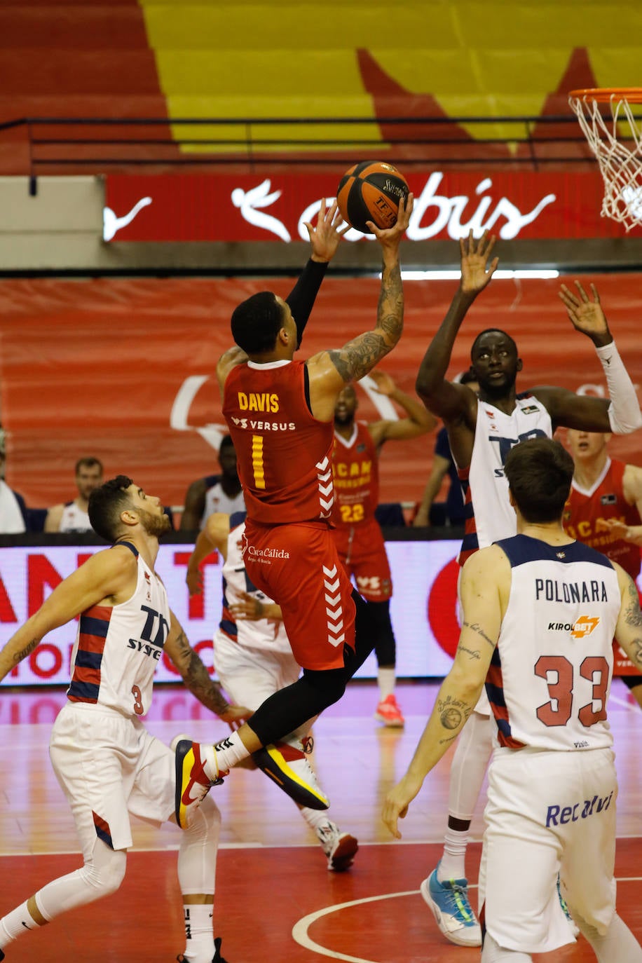 Fotos: Las imágenes del partido UCAM Murcia 92 - Baskonia 87