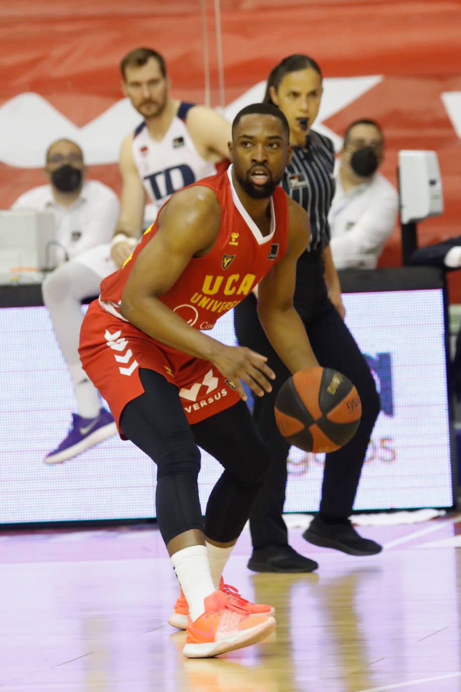 Fotos: Las imágenes del partido UCAM Murcia 92 - Baskonia 87