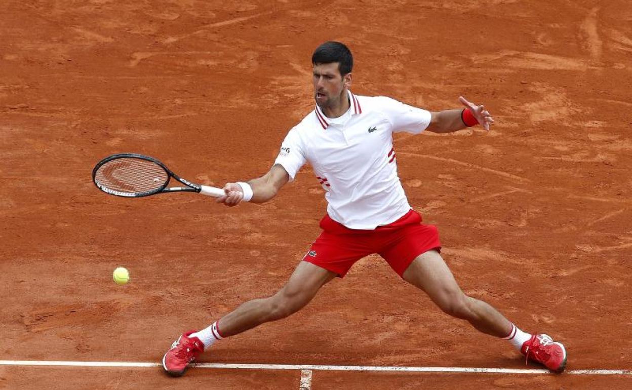 Novak Djokovic, durante su partido ante Daniel Evans. 