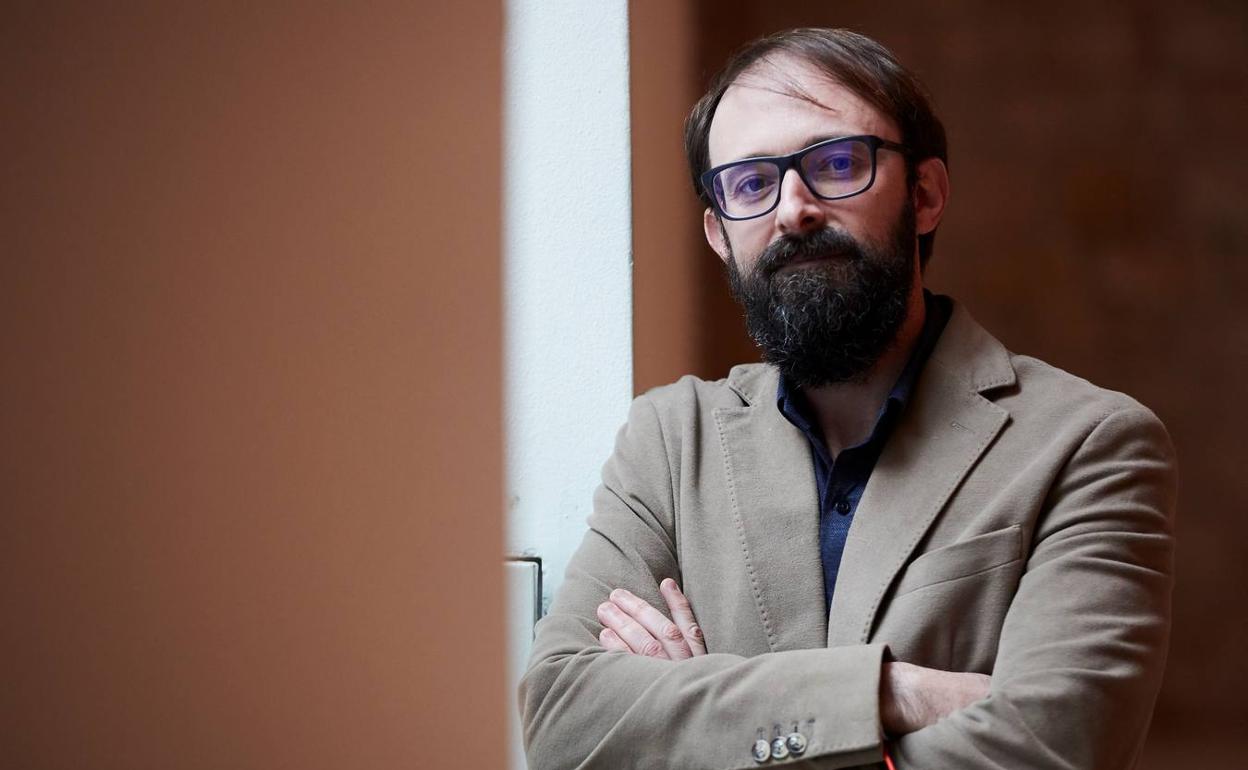 El escritor almeriense Juan Manuel Gil. 