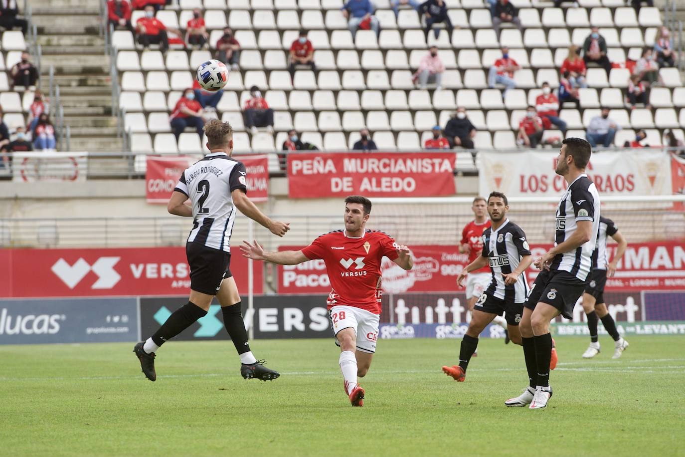 Fotos: El empate del Real Murcia ante el Linense, en imágenes
