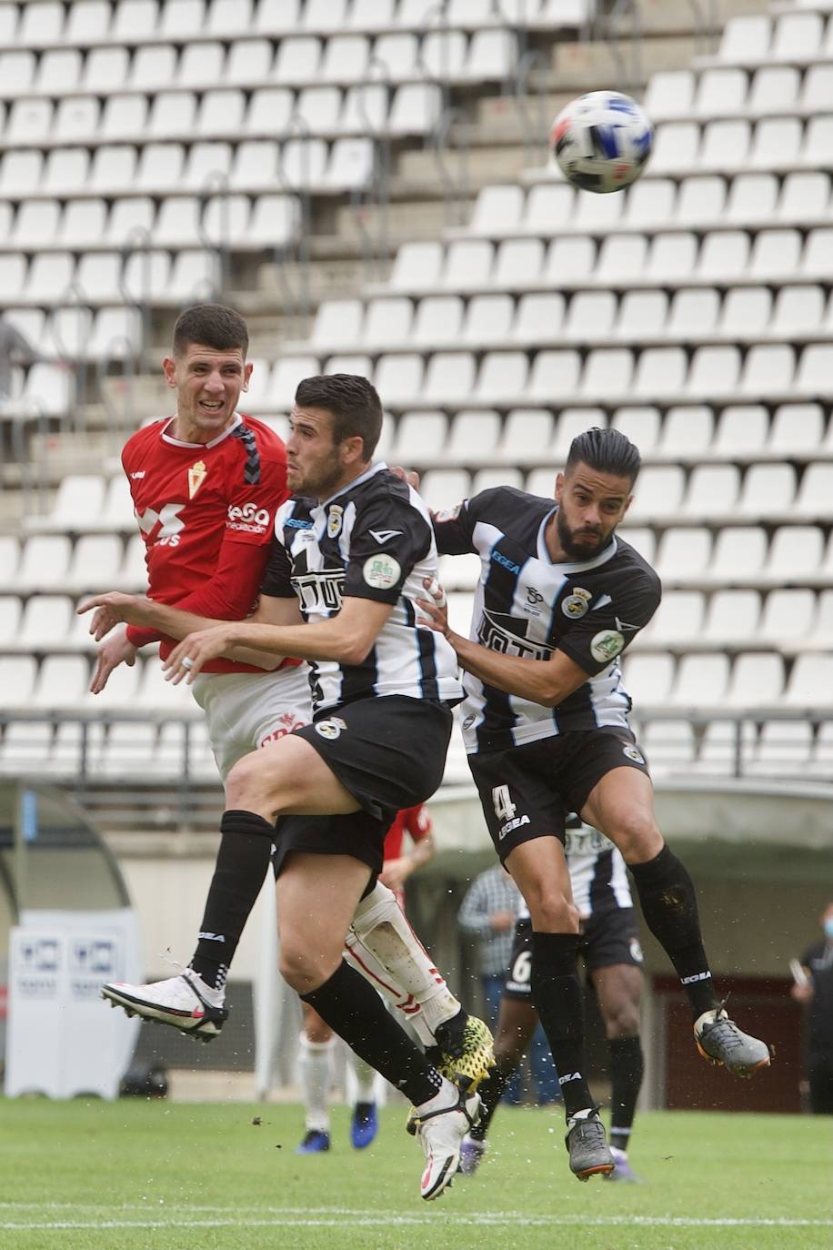 Fotos: El empate del Real Murcia ante el Linense, en imágenes