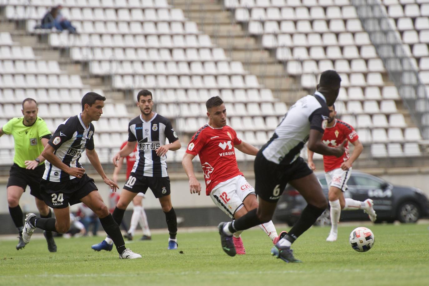 Fotos: El empate del Real Murcia ante el Linense, en imágenes