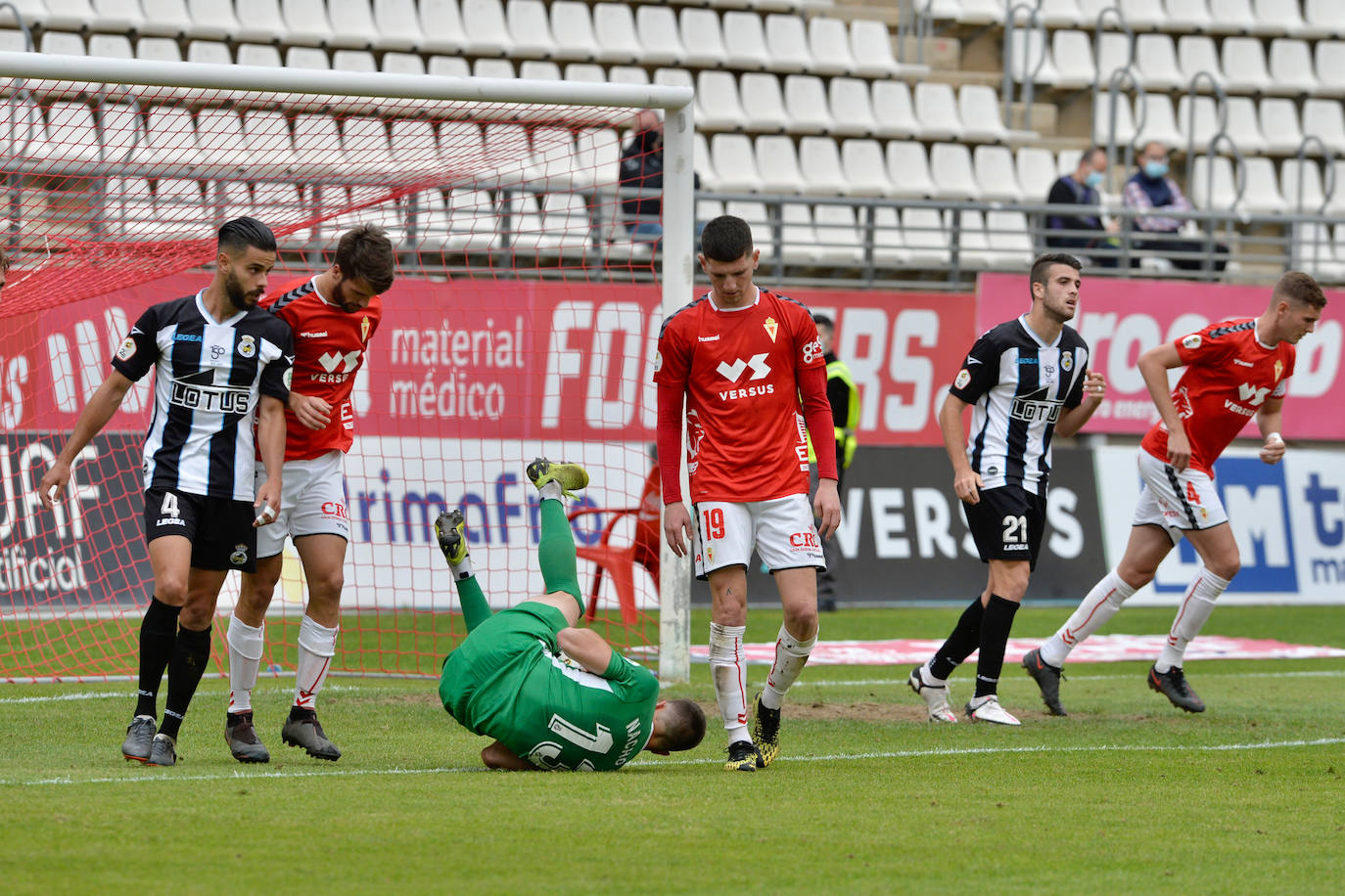 Fotos: El empate del Real Murcia ante el Linense, en imágenes