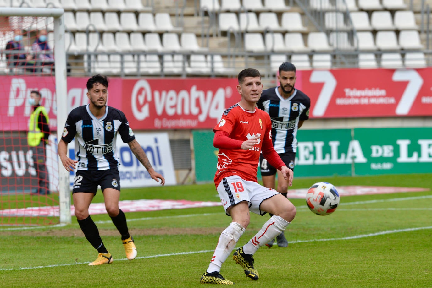 Fotos: El empate del Real Murcia ante el Linense, en imágenes
