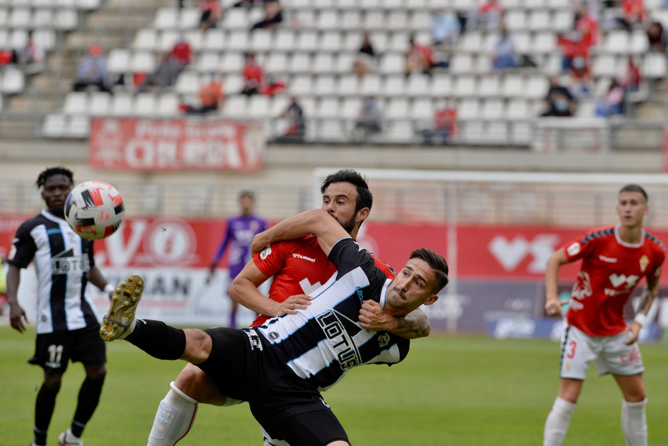 Fotos: El empate del Real Murcia ante el Linense, en imágenes