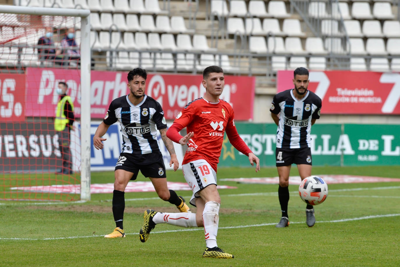 Fotos: El empate del Real Murcia ante el Linense, en imágenes