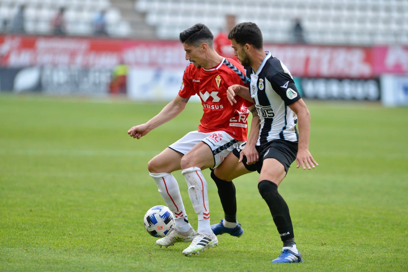 Fotos: El empate del Real Murcia ante el Linense, en imágenes