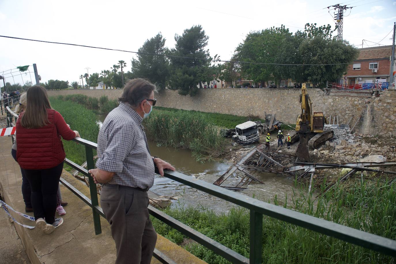 Fotos: Obras para sacar la hormigonera del río Segura