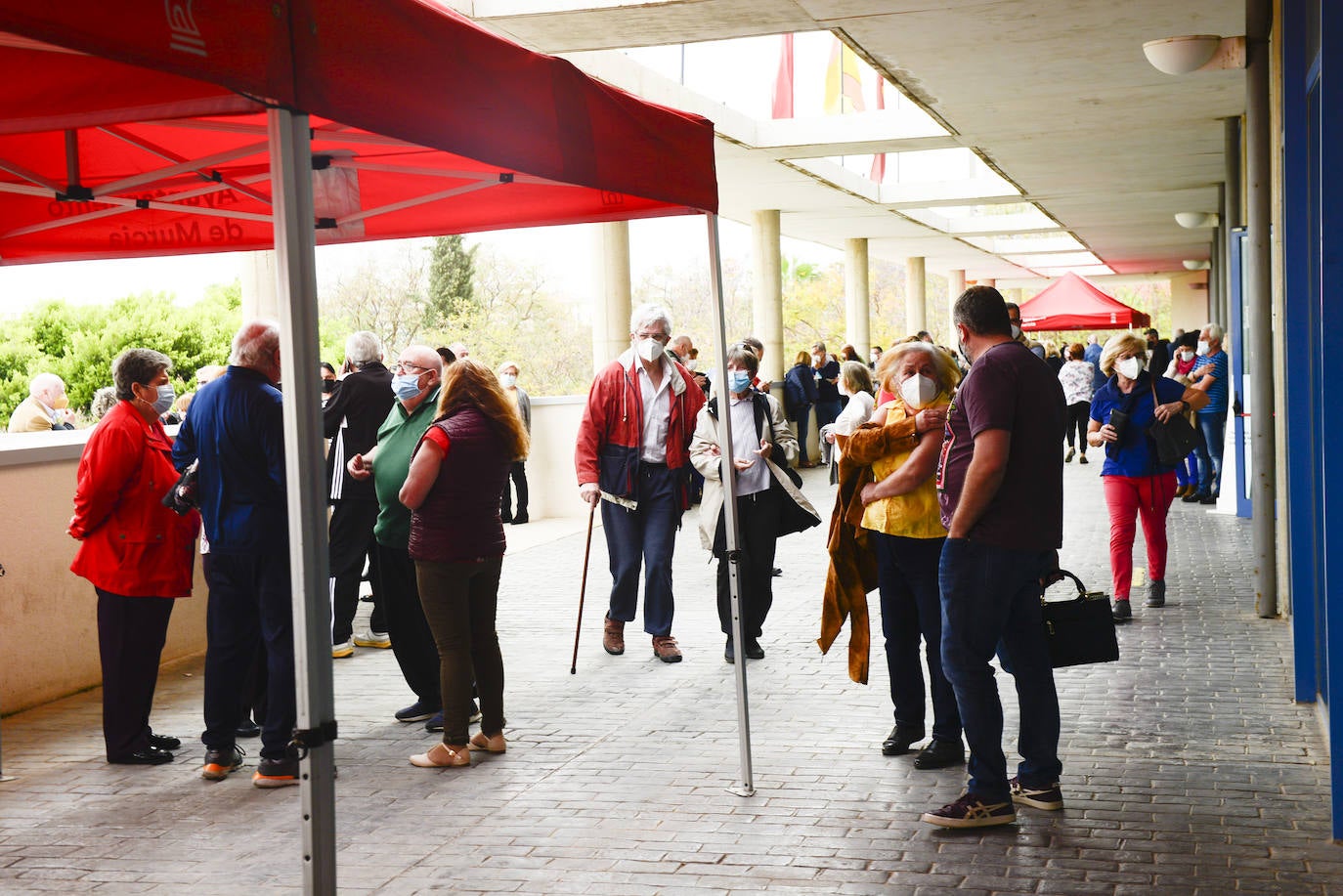 Fotos: Vacunación en Murcia a la población de 65 a 69 años