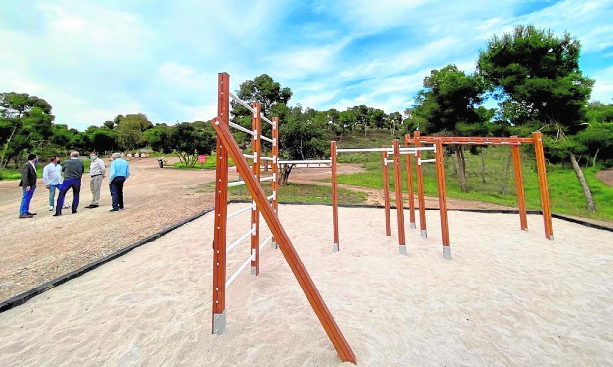 Una de las novedades del parque es la instalación de pistas para hacer deporte. 