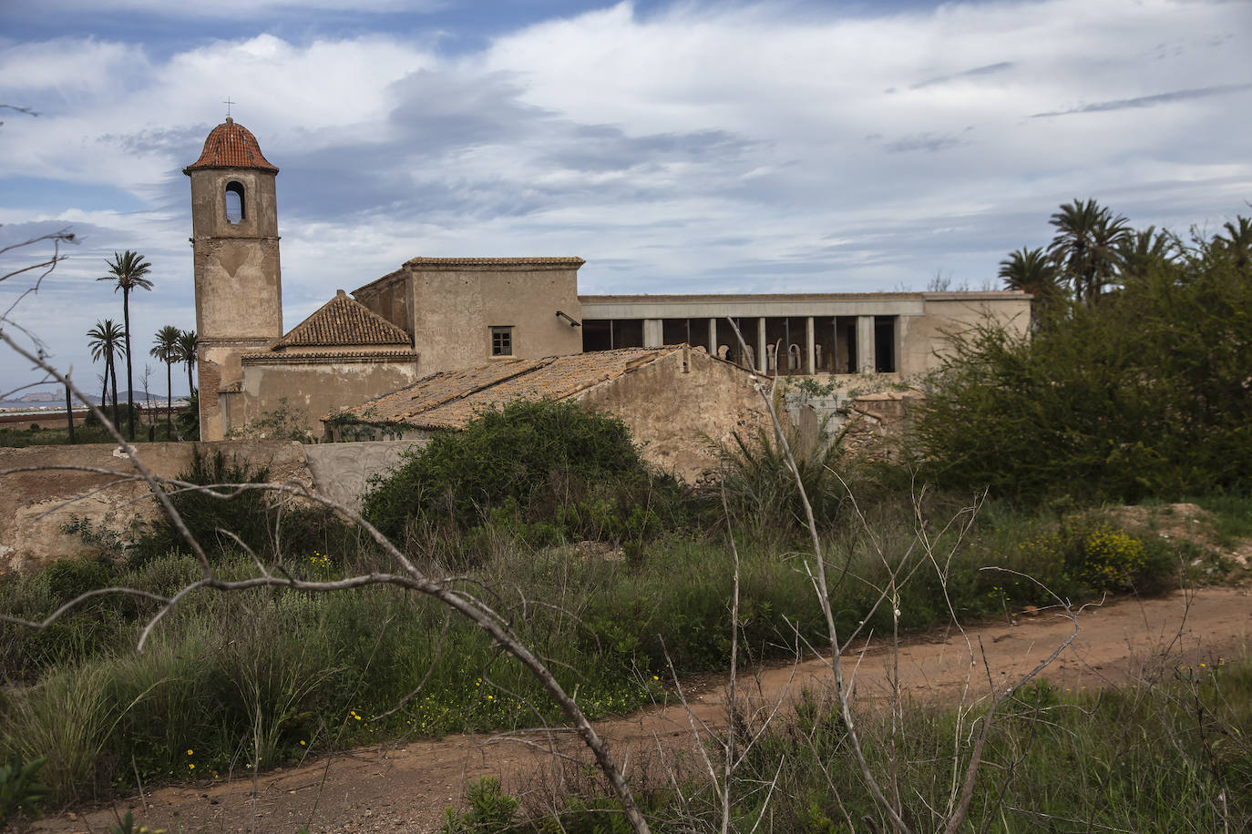 Fotos: Castejón exigirá a Hansa la restauración de San Ginés de la Jara tras un parón de 3 años