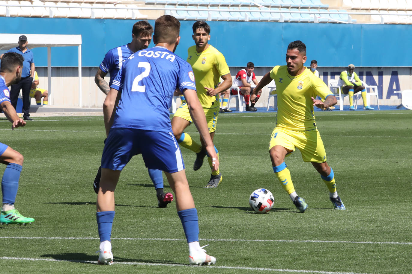 Fotos: Justo reparto de puntos para el Lorca en un partido de trámite