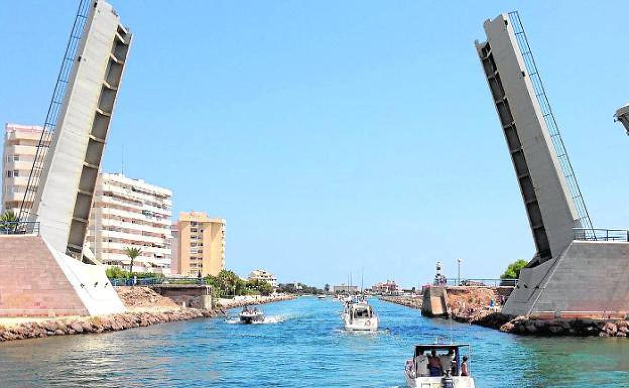 San Javier recupera el antiguo proyecto de túnel submarino para salvar el canal del Estacio