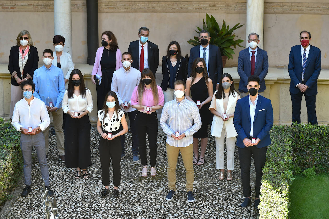 Fotos: La UMU reconoce a los titulados que quedaron entre los diez primeros en especialidades sanitarias