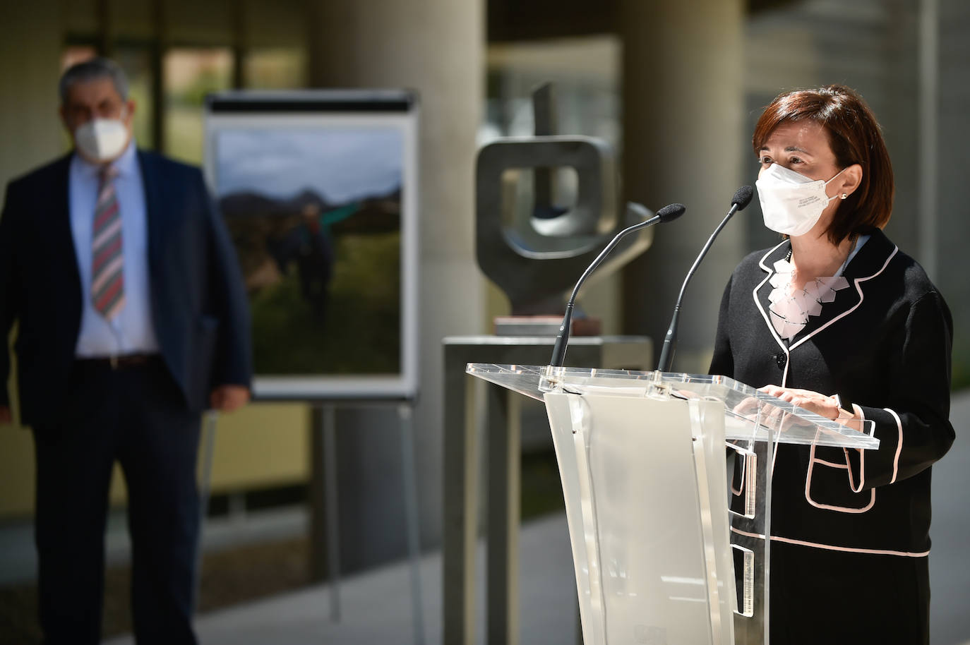 Fotos: Homenaje póstumo a la magistrada María Poza en la Ciudad de la Justicia de Murcia