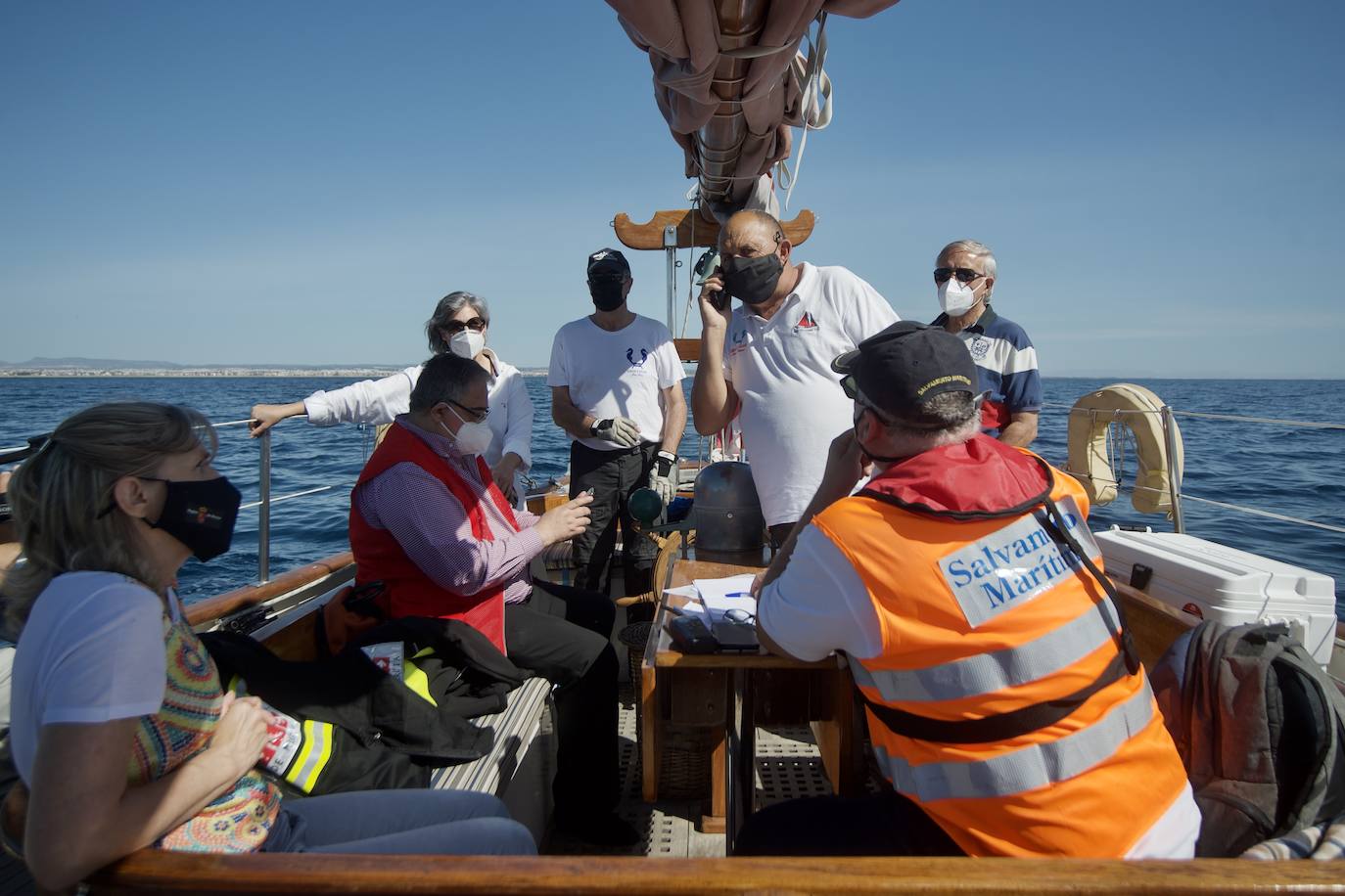 Fotos: Rescate por mar y aire en Isla Grosa