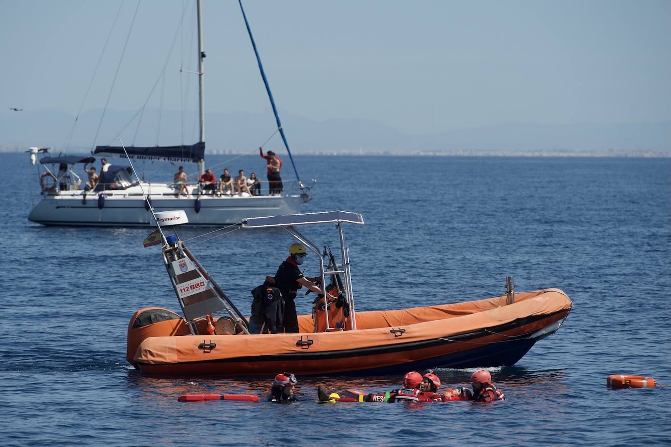 Fotos: Rescate por mar y aire en Isla Grosa