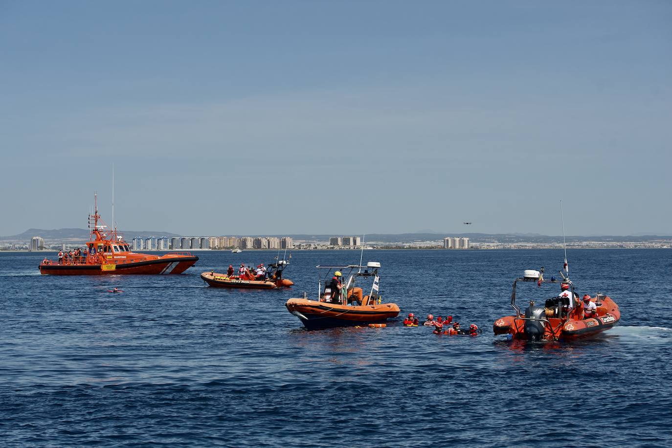 Fotos: Rescate por mar y aire en Isla Grosa