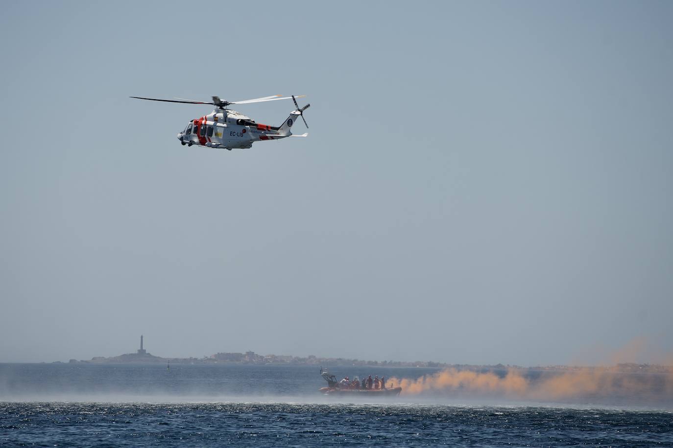 Fotos: Rescate por mar y aire en Isla Grosa