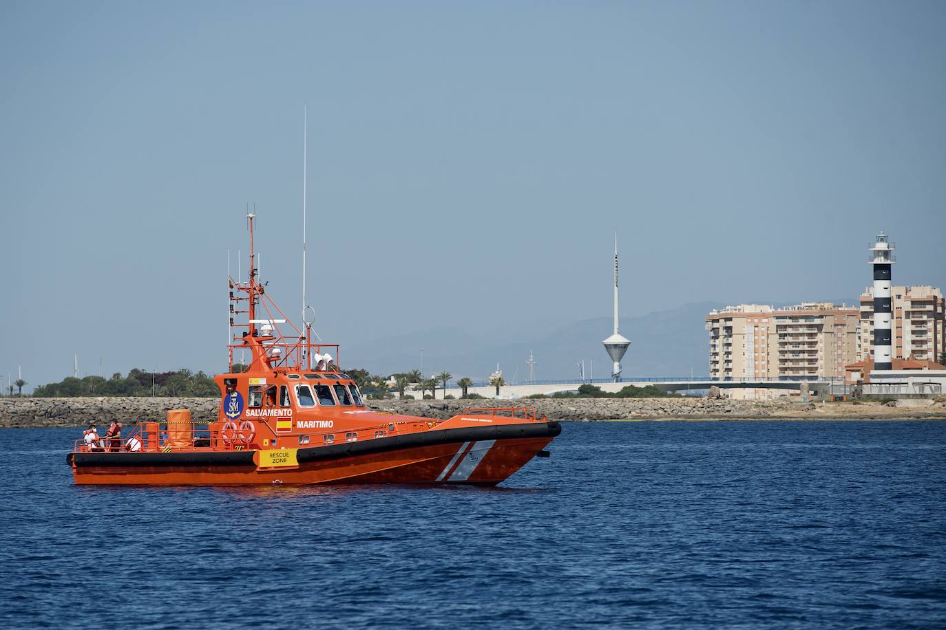 Fotos: Rescate por mar y aire en Isla Grosa