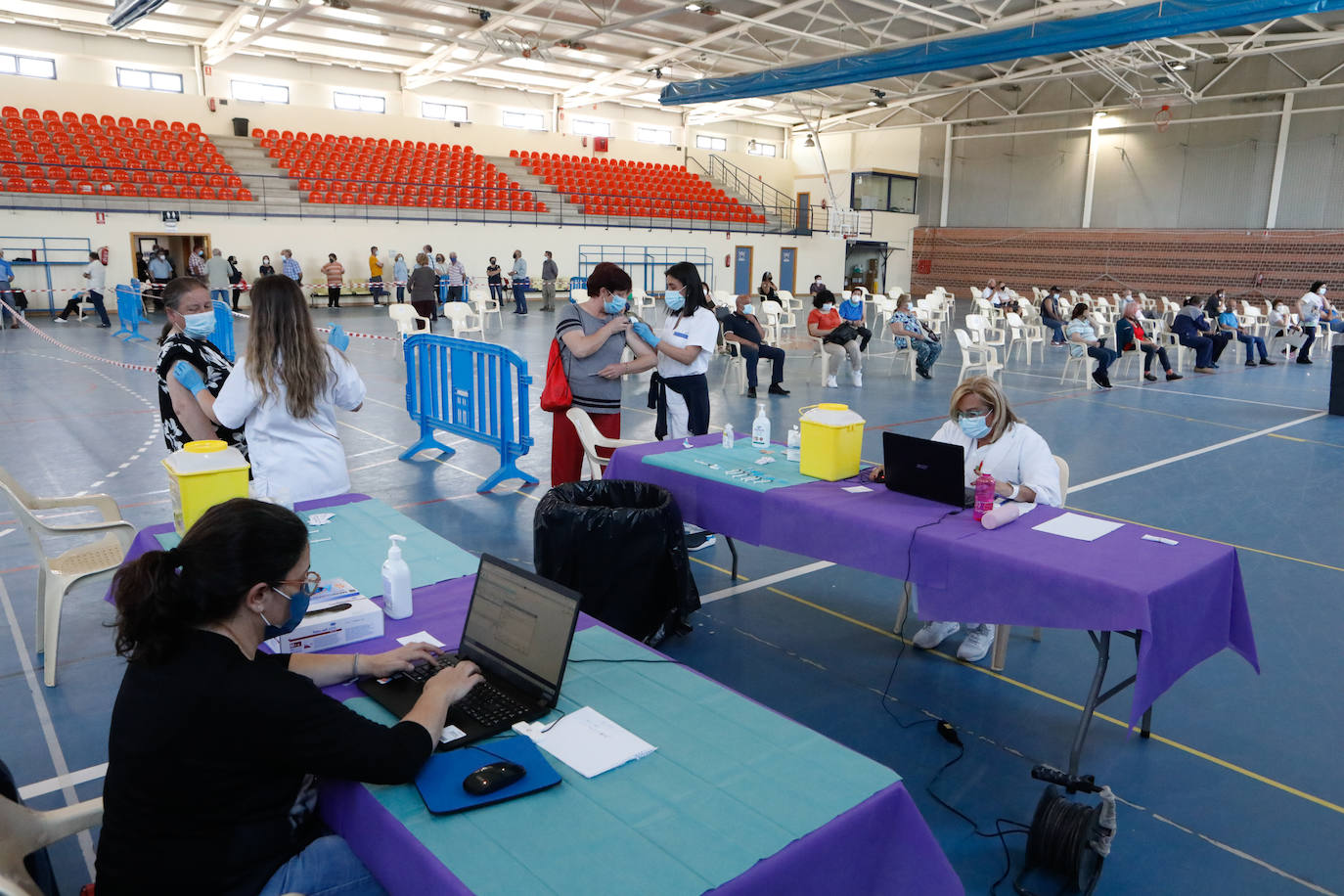 Fotos: Vacunación en Puerto Lumbreras