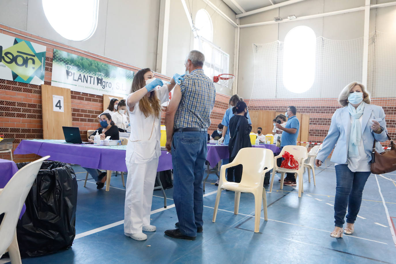 Fotos: Vacunación en Puerto Lumbreras