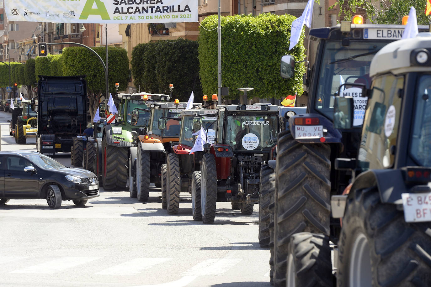Fotos: Tractorada en favor del Trasvase llevada a cabo en Alcantarilla