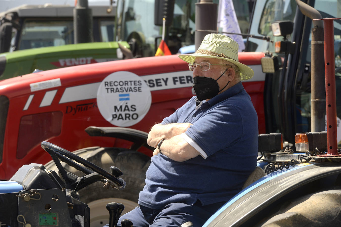 Fotos: Tractorada en favor del Trasvase llevada a cabo en Alcantarilla