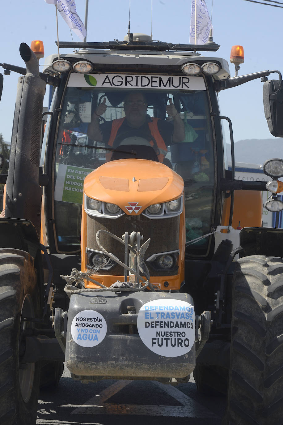 Fotos: Tractorada en favor del Trasvase llevada a cabo en Alcantarilla