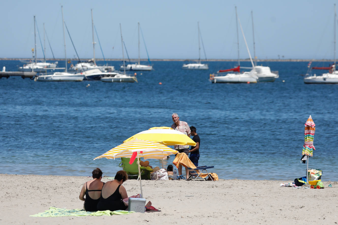 Fotos: Las playas de la Región se llenan el primer fin de semana sin estado de alarma