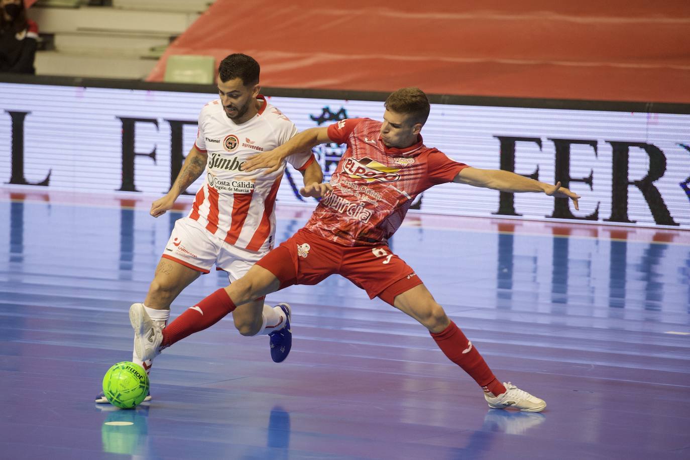 Fotos: ElPozo sacude la fe del Jimbee