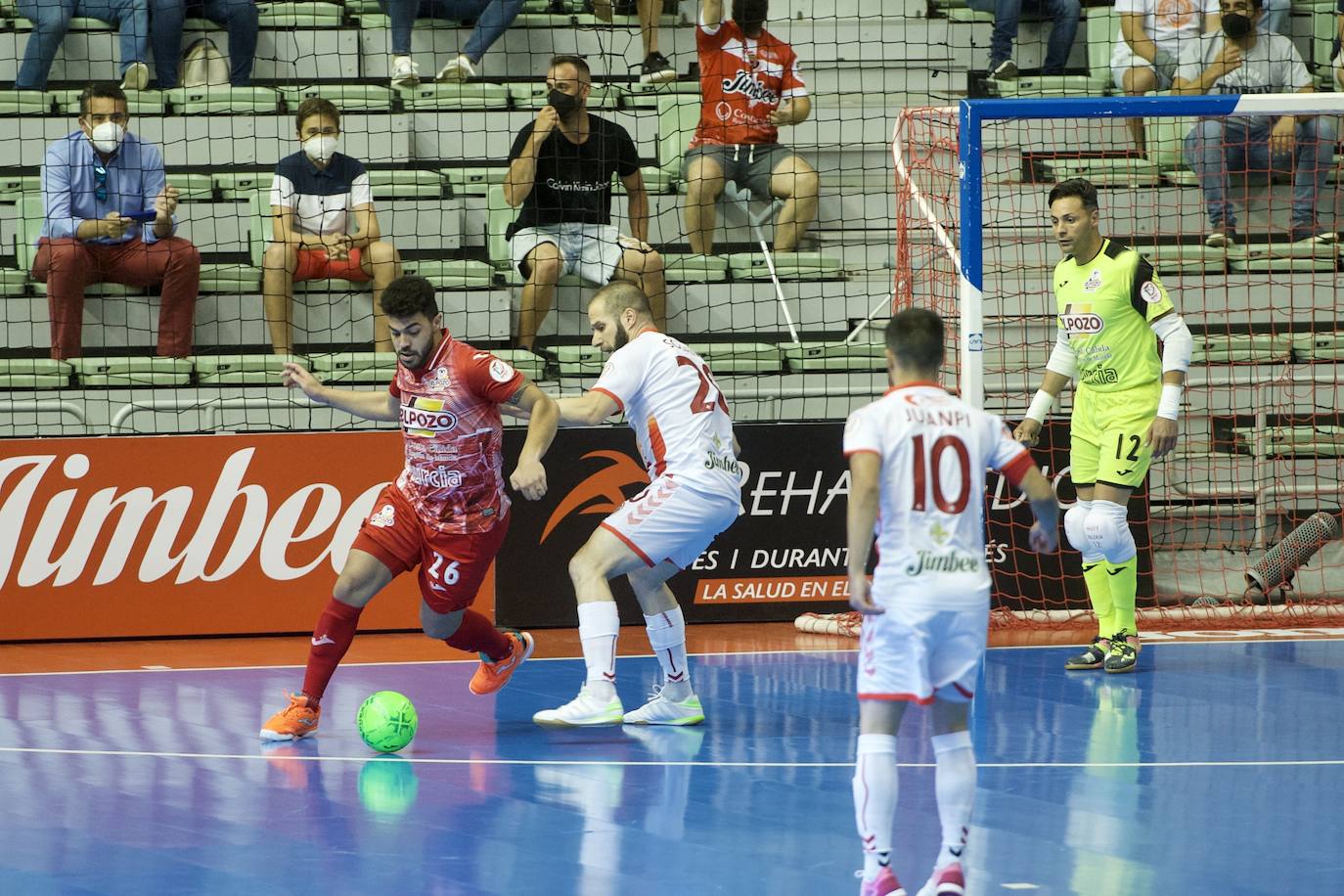 Fotos: ElPozo sacude la fe del Jimbee