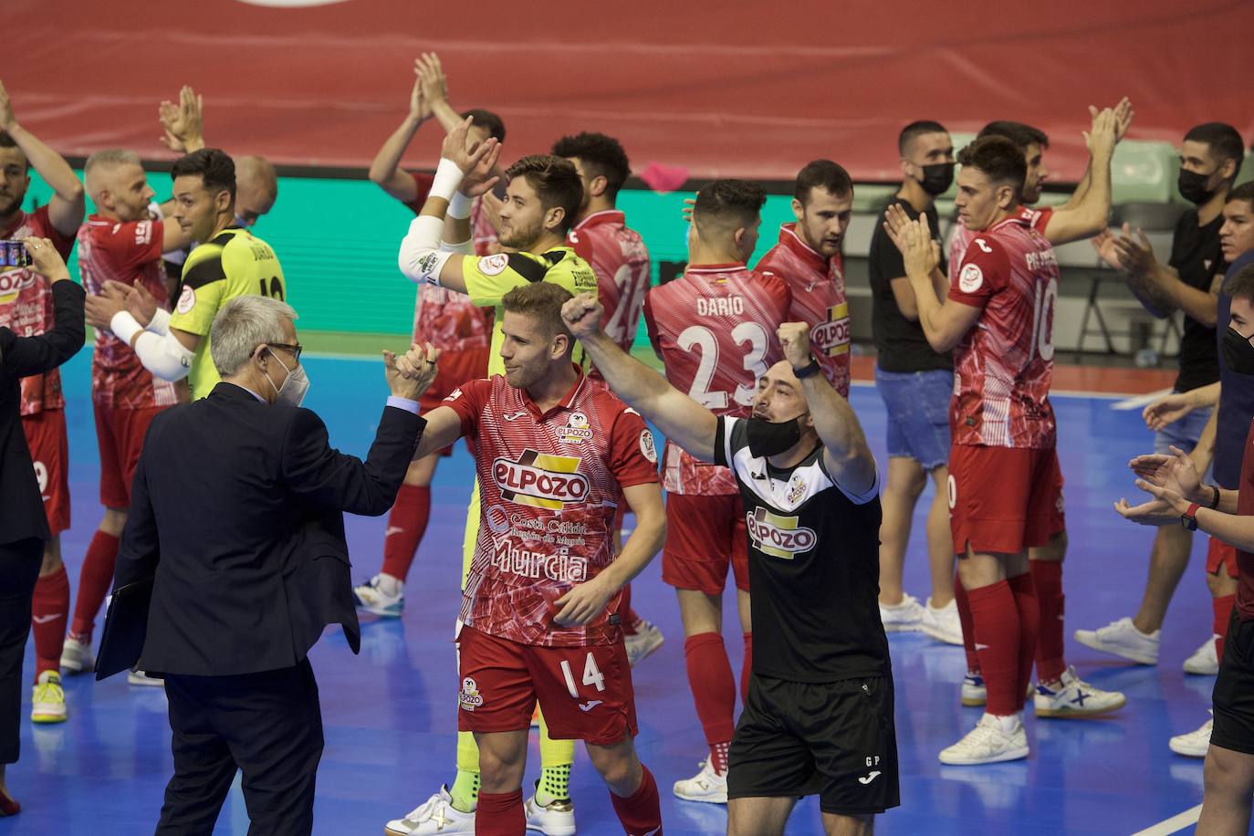 Fotos: ElPozo sacude la fe del Jimbee