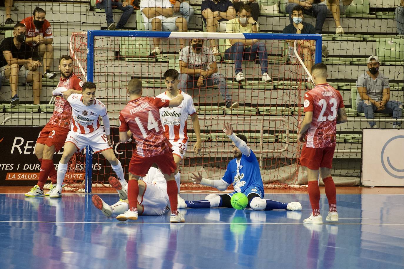 Fotos: ElPozo sacude la fe del Jimbee