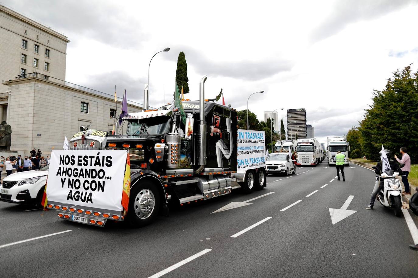 Fotos: Los regantes se manifiestan en Madrid para defender el Trasvase