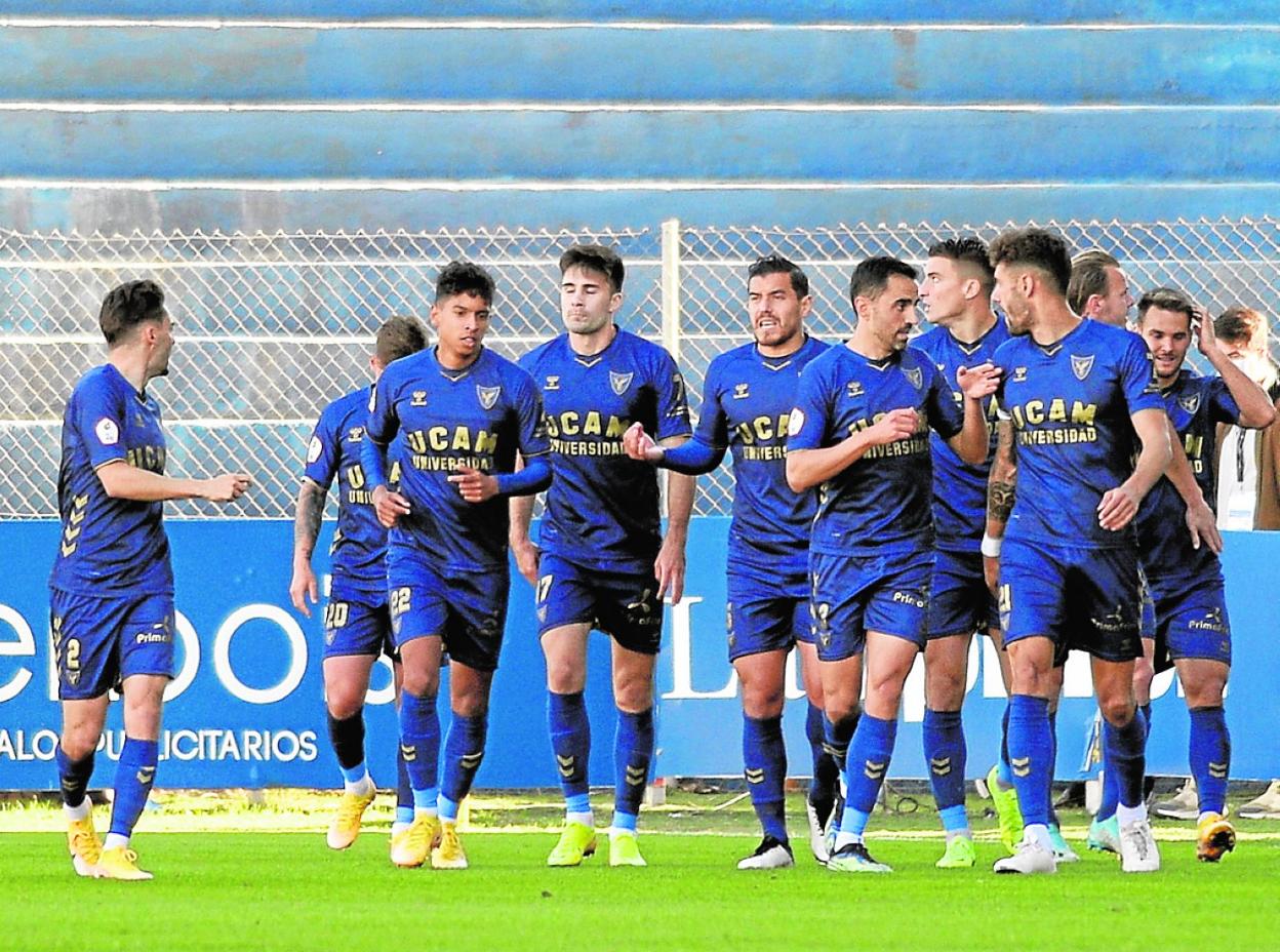 El UCAM celebrando un gol en La Condomina. 