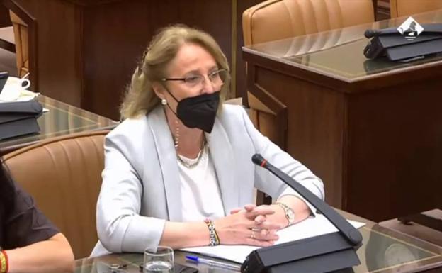 Minuto de silencio en la Comisión de Igualdad por las víctimas de la violencia machista.