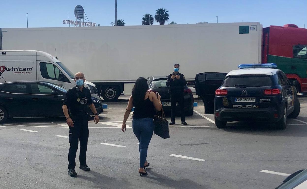 La Policía Nacional dirige una operación policial en el marco de la lucha contra la explotación laboral en la Región.