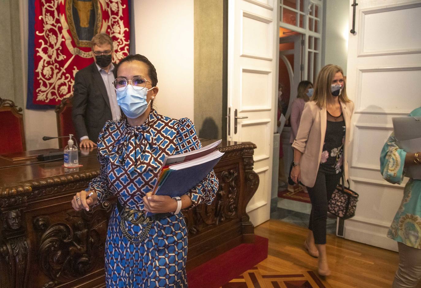 Fotos: El Pleno de Cartagena se une contra el derribo de casas para continuar el paseo de Cabo de Palos