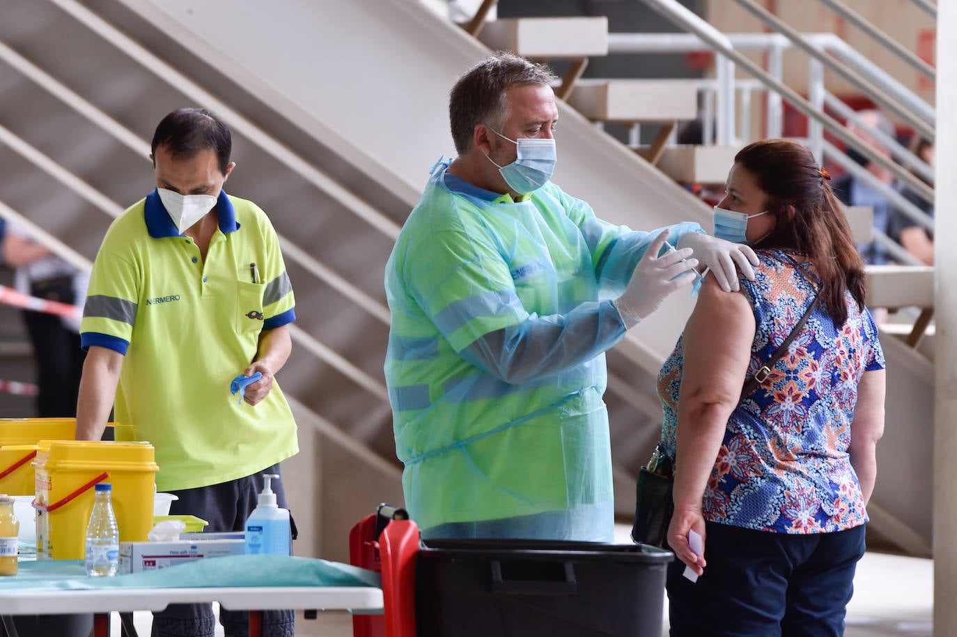 Fotos: Vacunaciones con Pfizer en el Enrique Roca este viernes 28 de mayo