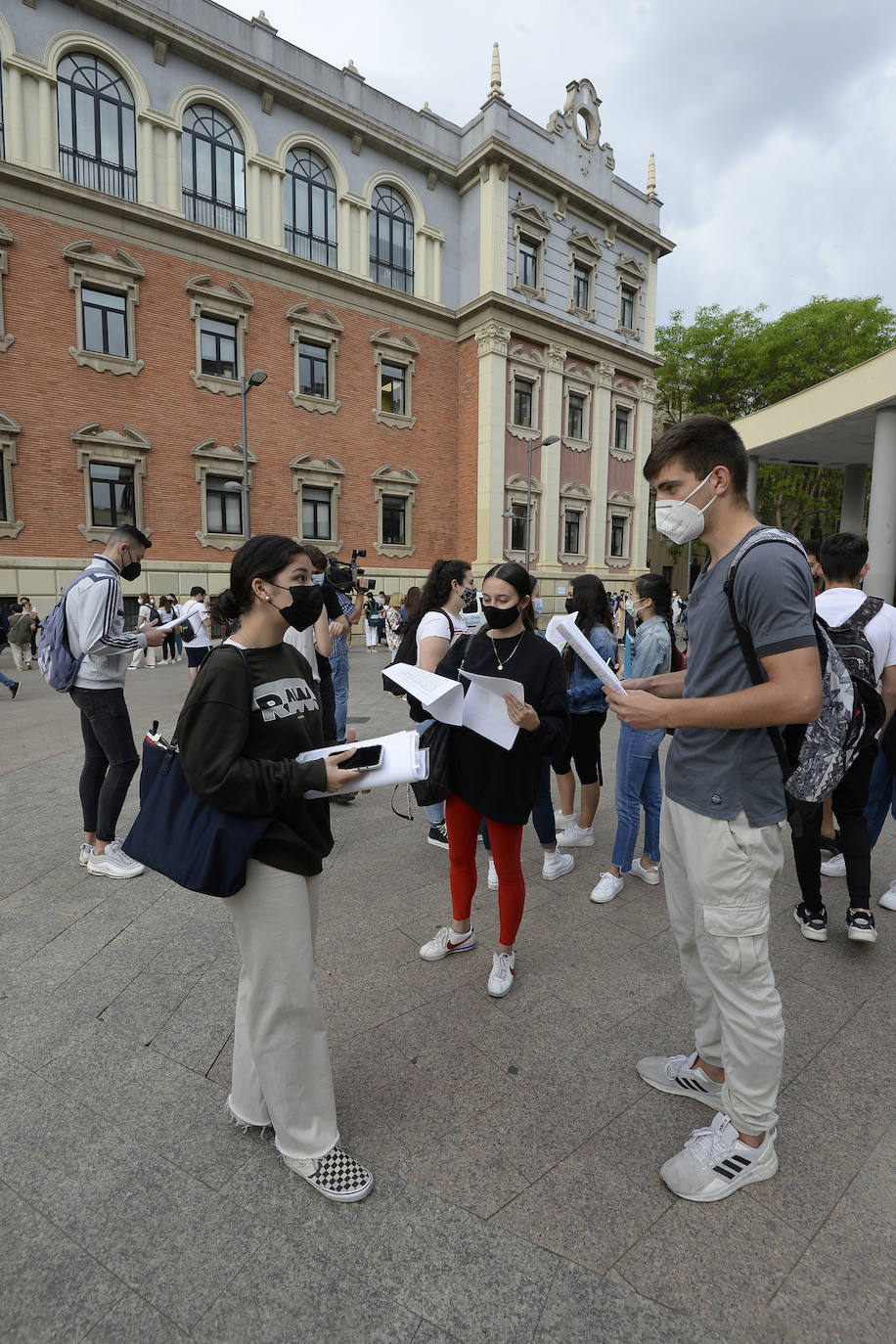 Fotos: Así arrancó la Ebau en la Universidad de Murcia