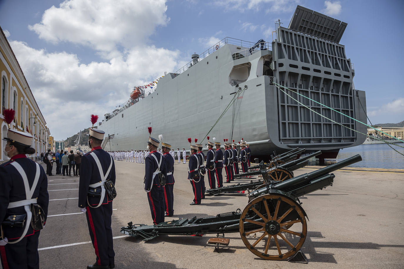 Fotos: El nuevo buque del Ejército de Tierra, &#039;Ysabel&#039;, será operado por la Armada