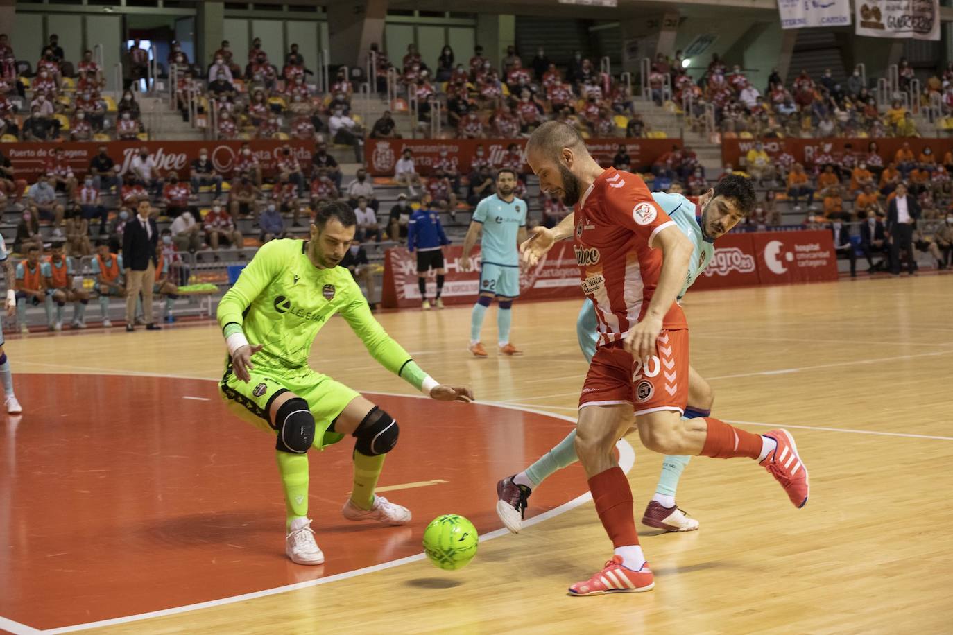 Fotos: Jimbee-Levante (1-5)