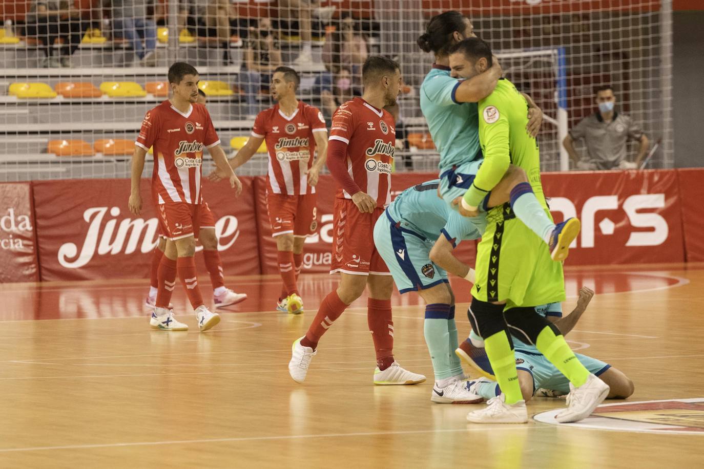 Fotos: Jimbee-Levante (1-5)