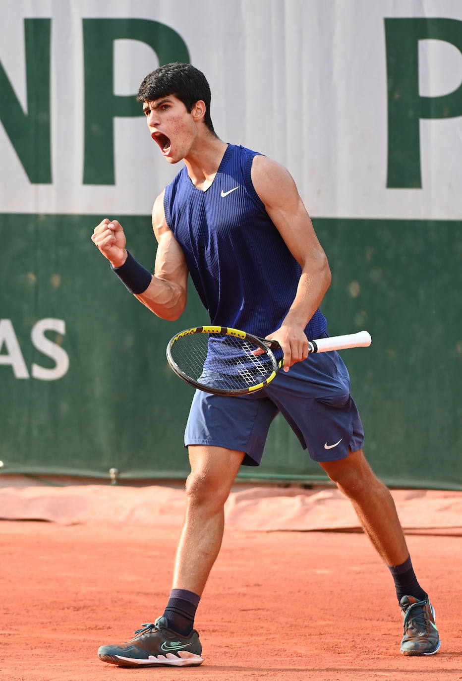 Fotos: Alcaraz desarma a Basilashvili y peleará por colarse en octavos de Roland Garros